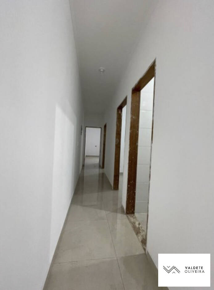 Casa à venda com 3 quartos, 77m² - Foto 4
