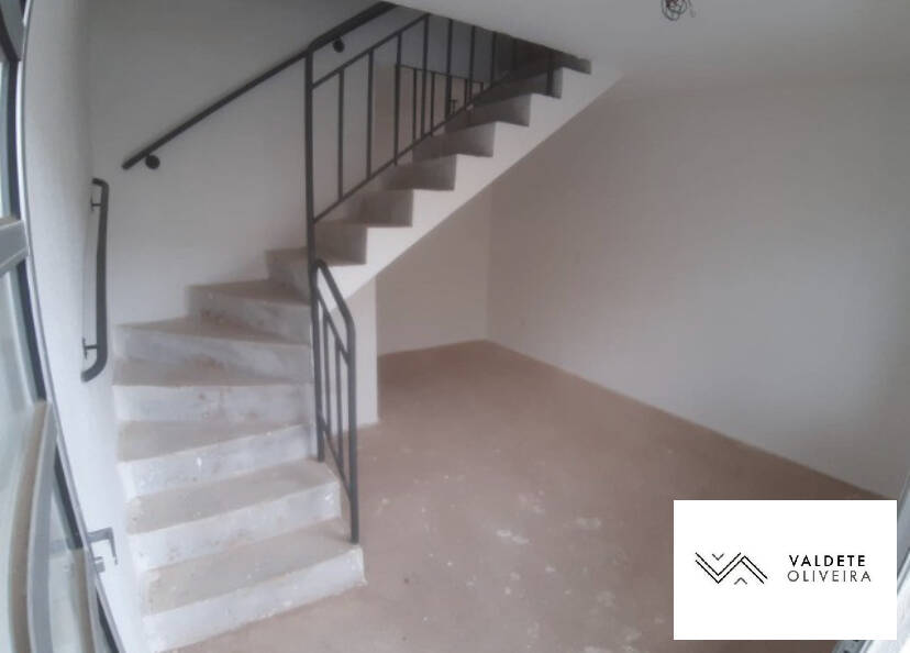 Casa à venda com 2 quartos, 55m² - Foto 5