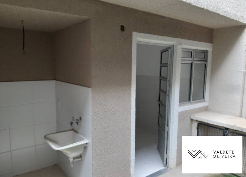 Casa à venda com 2 quartos, 55m² - Foto 8