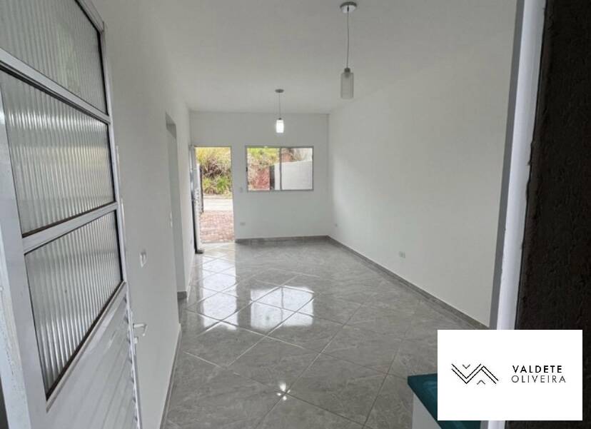 Casa à venda com 2 quartos, 54m² - Foto 6