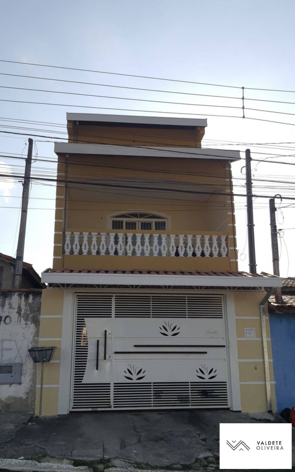 Casa à venda com 4 quartos, 250m² - Foto 1