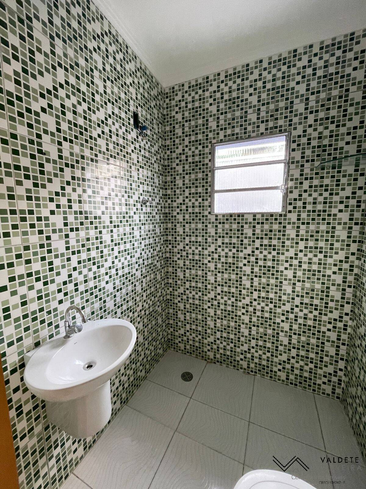 Casa à venda com 2 quartos, 74m² - Foto 8