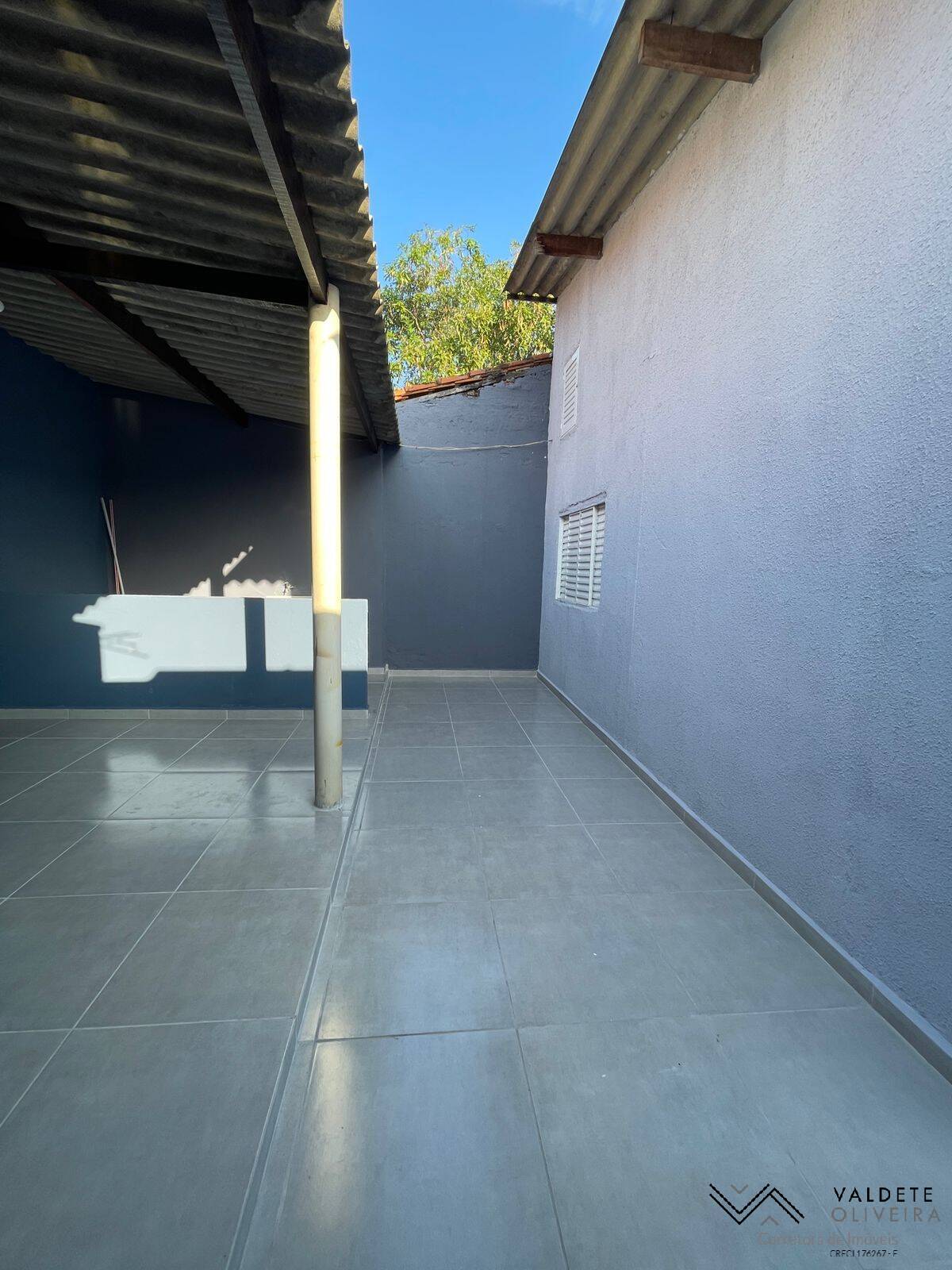 Casa à venda com 2 quartos, 74m² - Foto 13